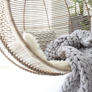 Wolletjebol - Organic merino wool hand-knitted throw
